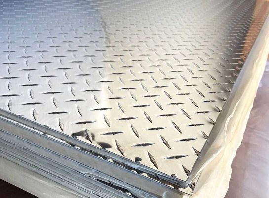 6mm 2024 T4-de Plaatblad van het Aluminiummetaal voor de Industriebouw
